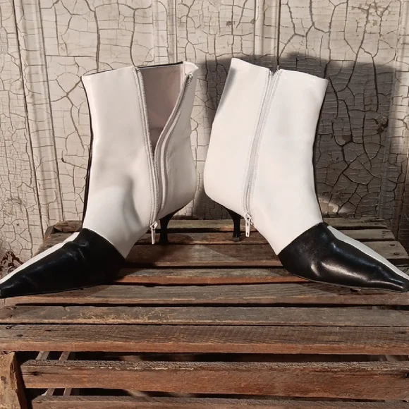 Jeffrey Campbell Bold Black and White Heeled Boots - Picture 3 of 10